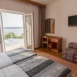Barba Otel 2*