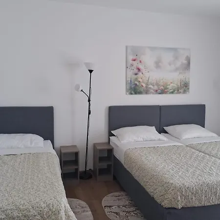 Barba 2* Starigrad Paklenica